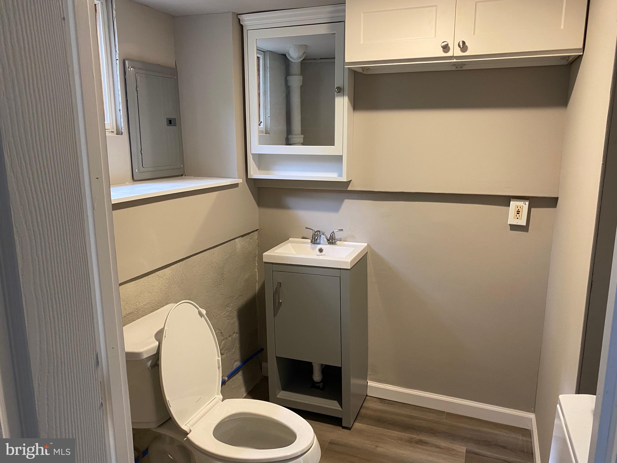 ROSLYN - Residential