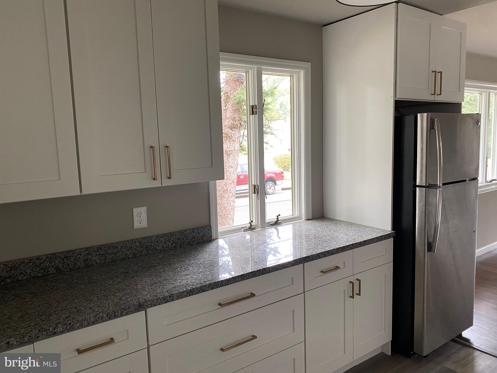 ROSLYN - Residential