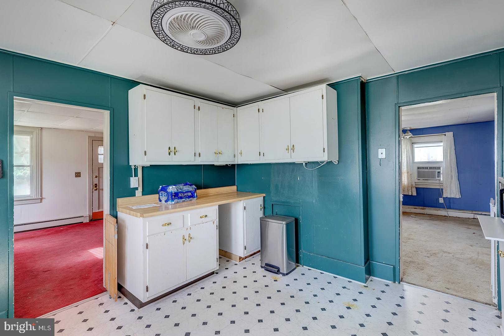 127 E CAMDEN WYOMING AVENUE
