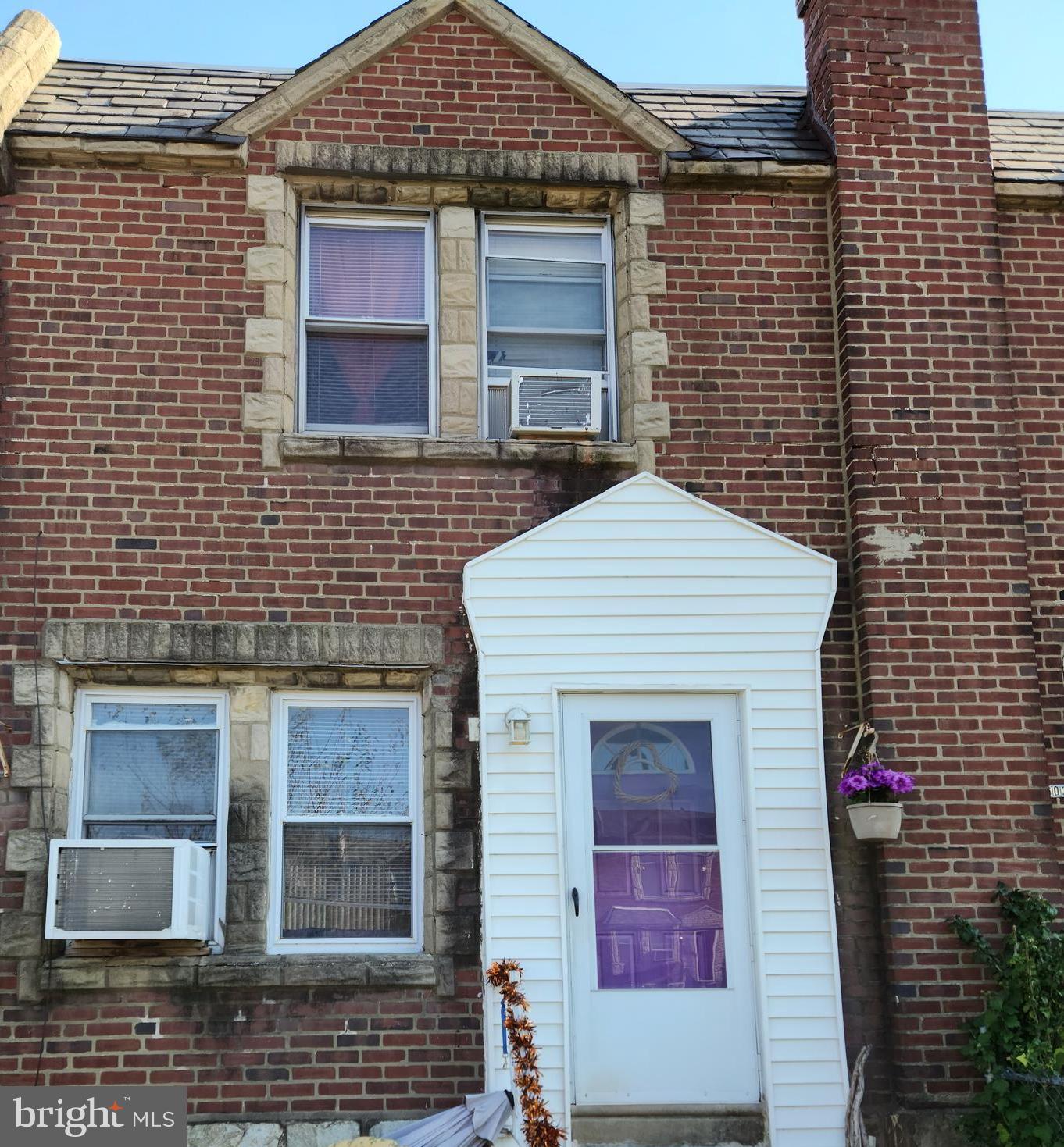 OXFORD CIRCLE - Residential