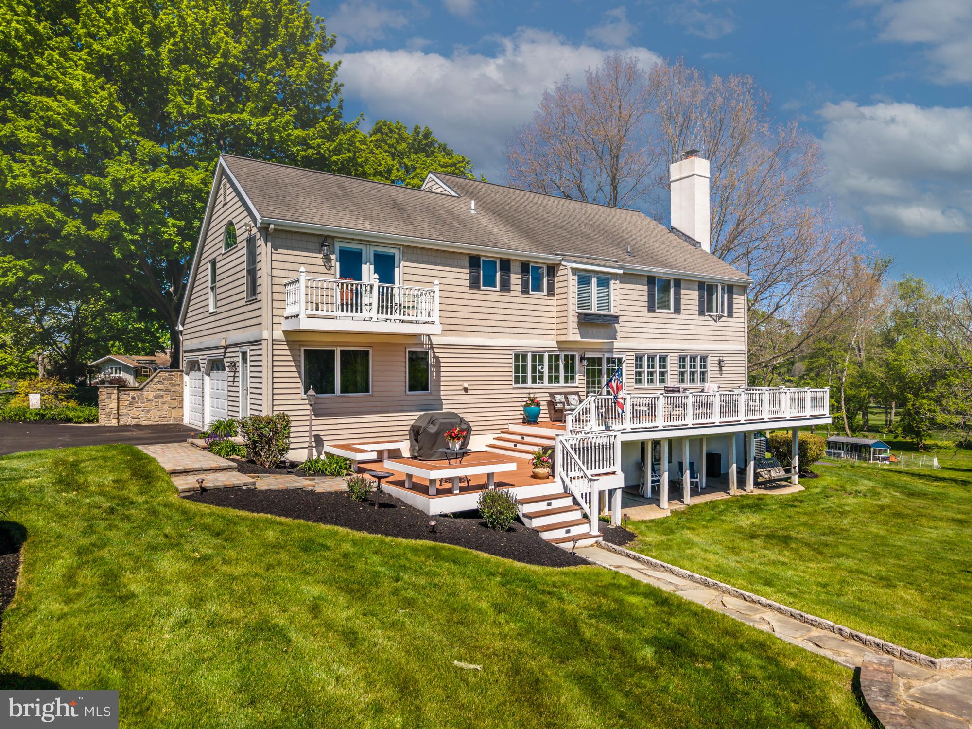 801 N WASHINGTON RIDGE