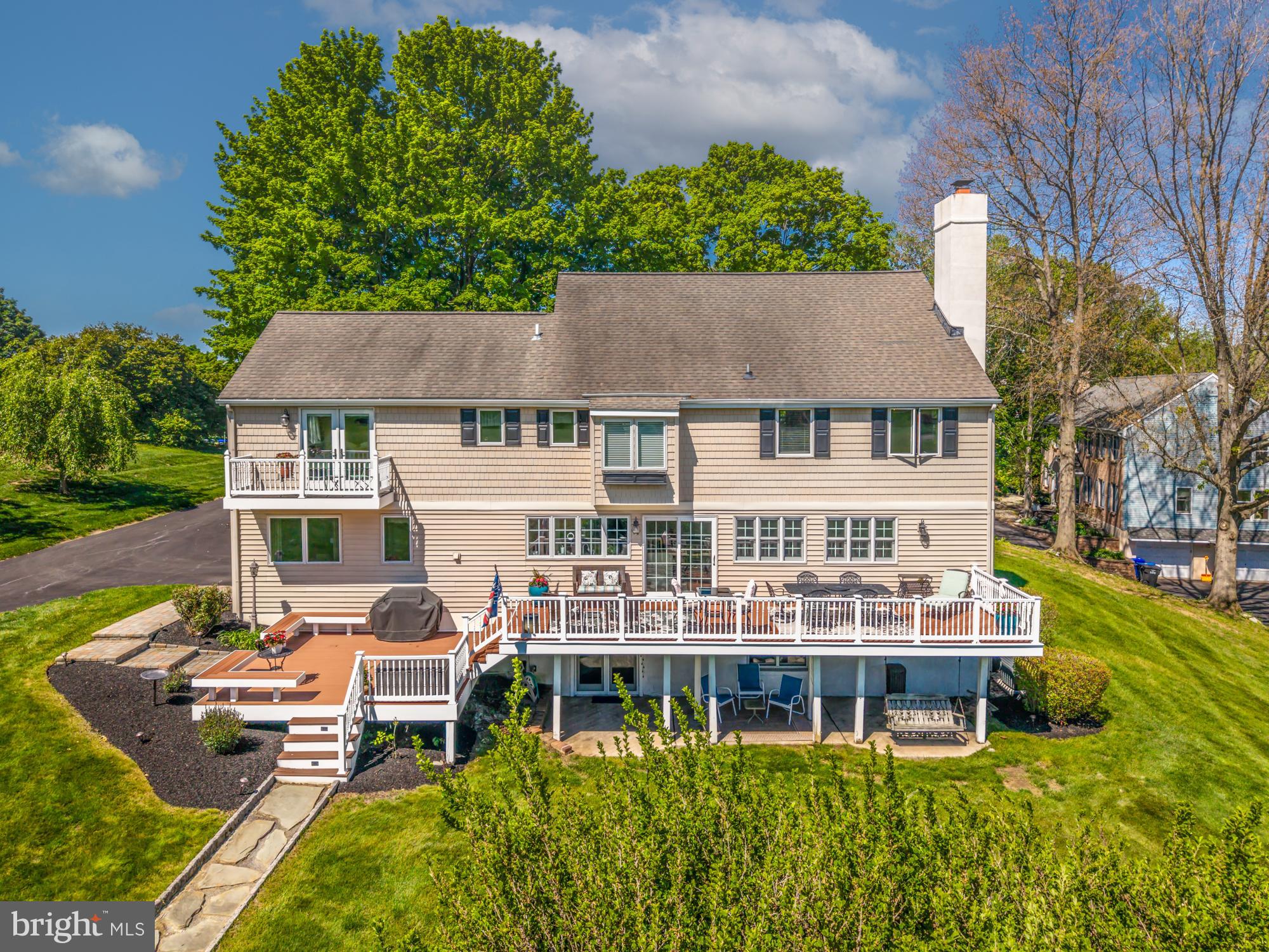 801 N WASHINGTON RIDGE