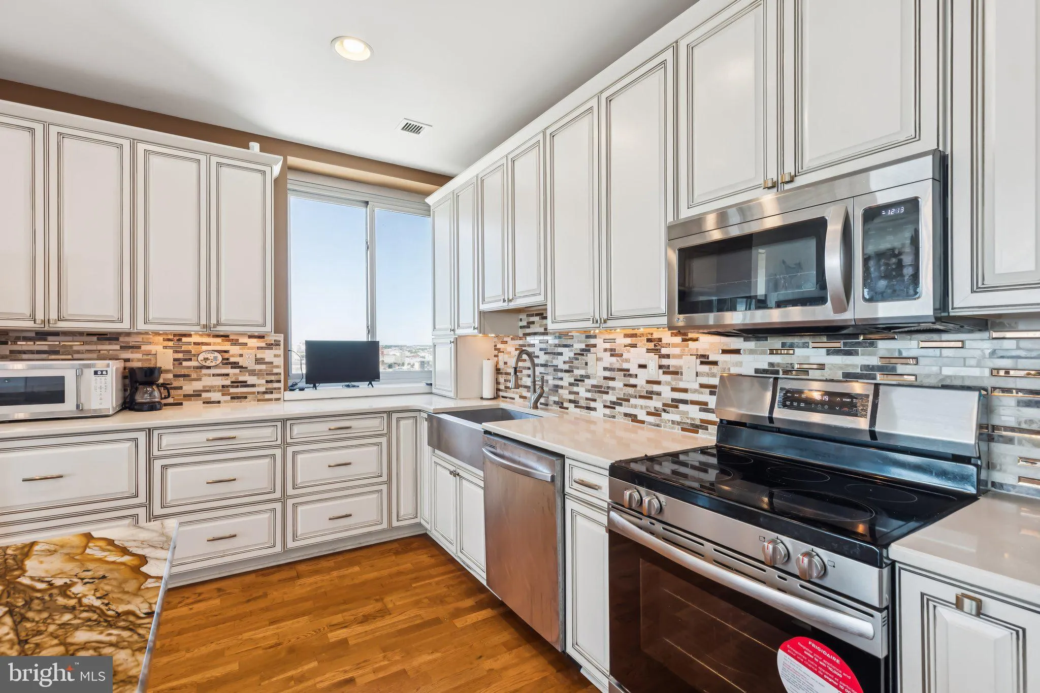 Philadelphia, Pennsylvania 19123, United States, 3 Bedrooms Bedrooms, ,4 BathroomsBathrooms,Residential,Active,204894