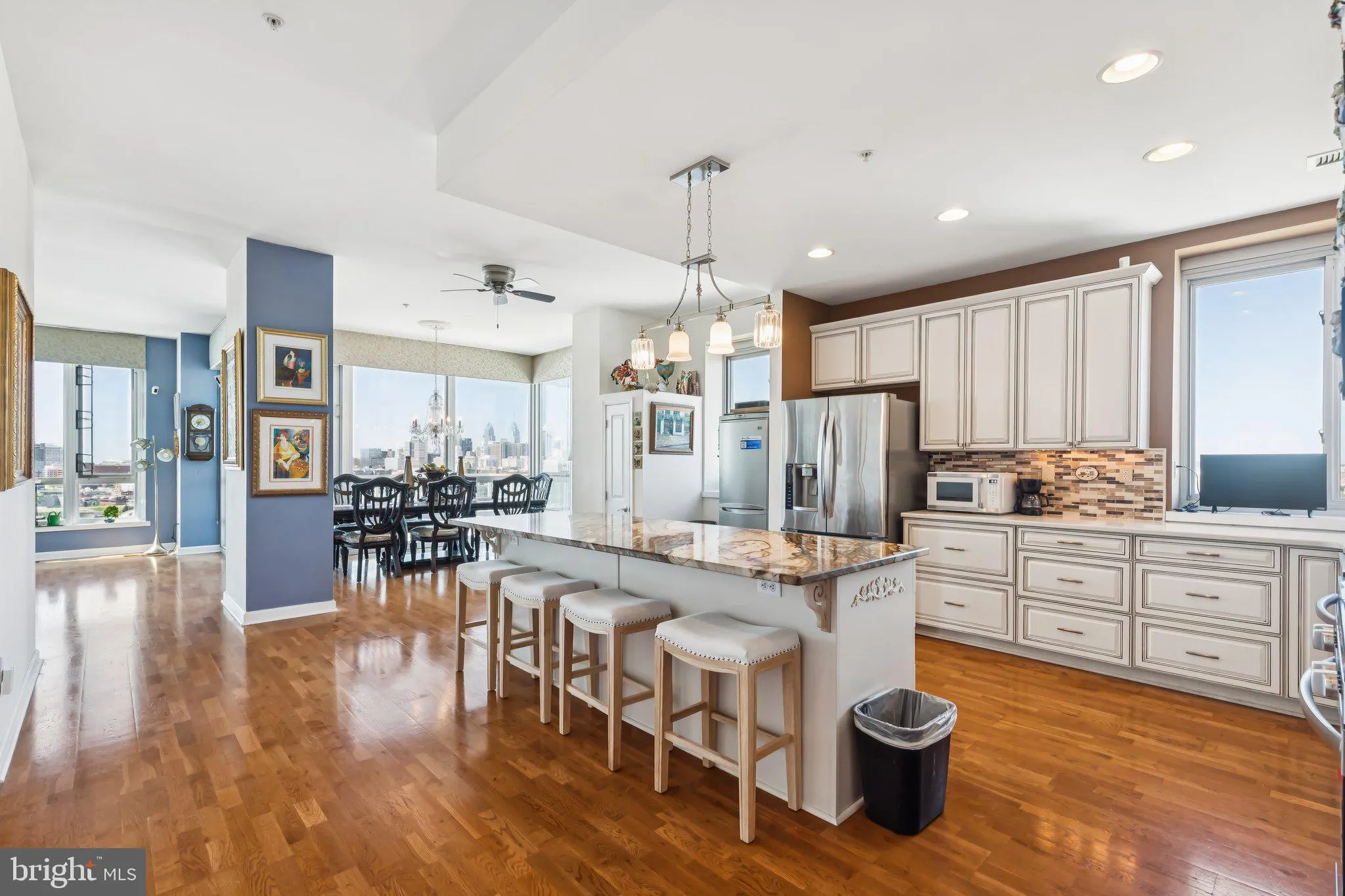 Philadelphia, Pennsylvania 19123, United States, 3 Bedrooms Bedrooms, ,4 BathroomsBathrooms,Residential,Active,204894