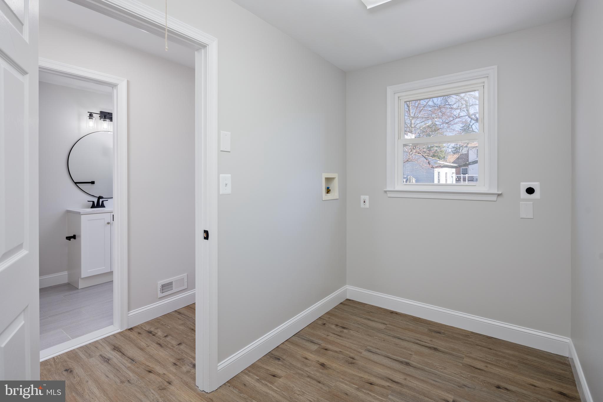 WOODLAWN HEIGHTS - Residential