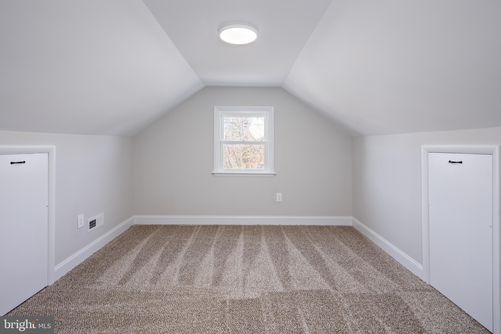 WOODLAWN HEIGHTS - Residential