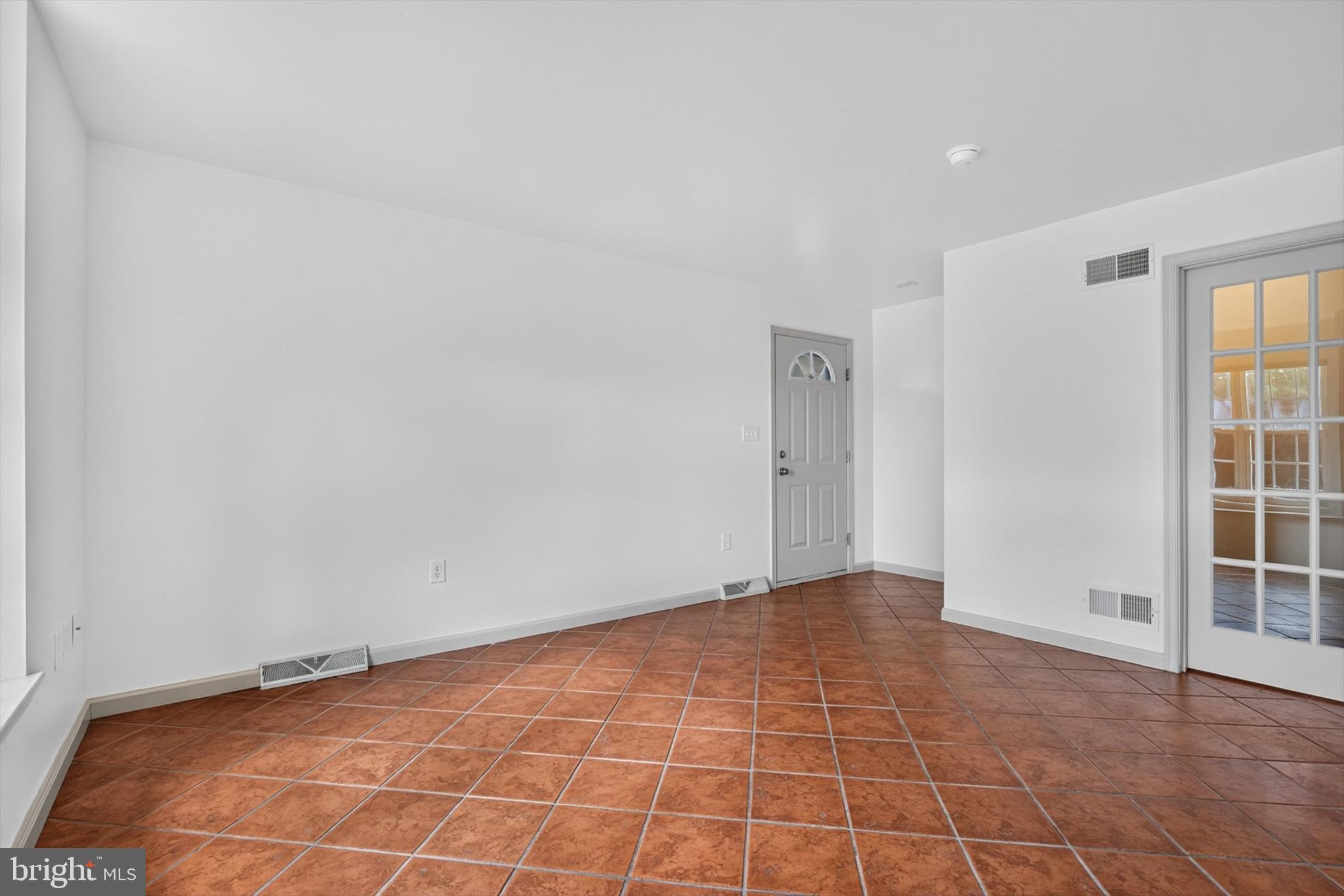 624 BARTLETT DRIVE