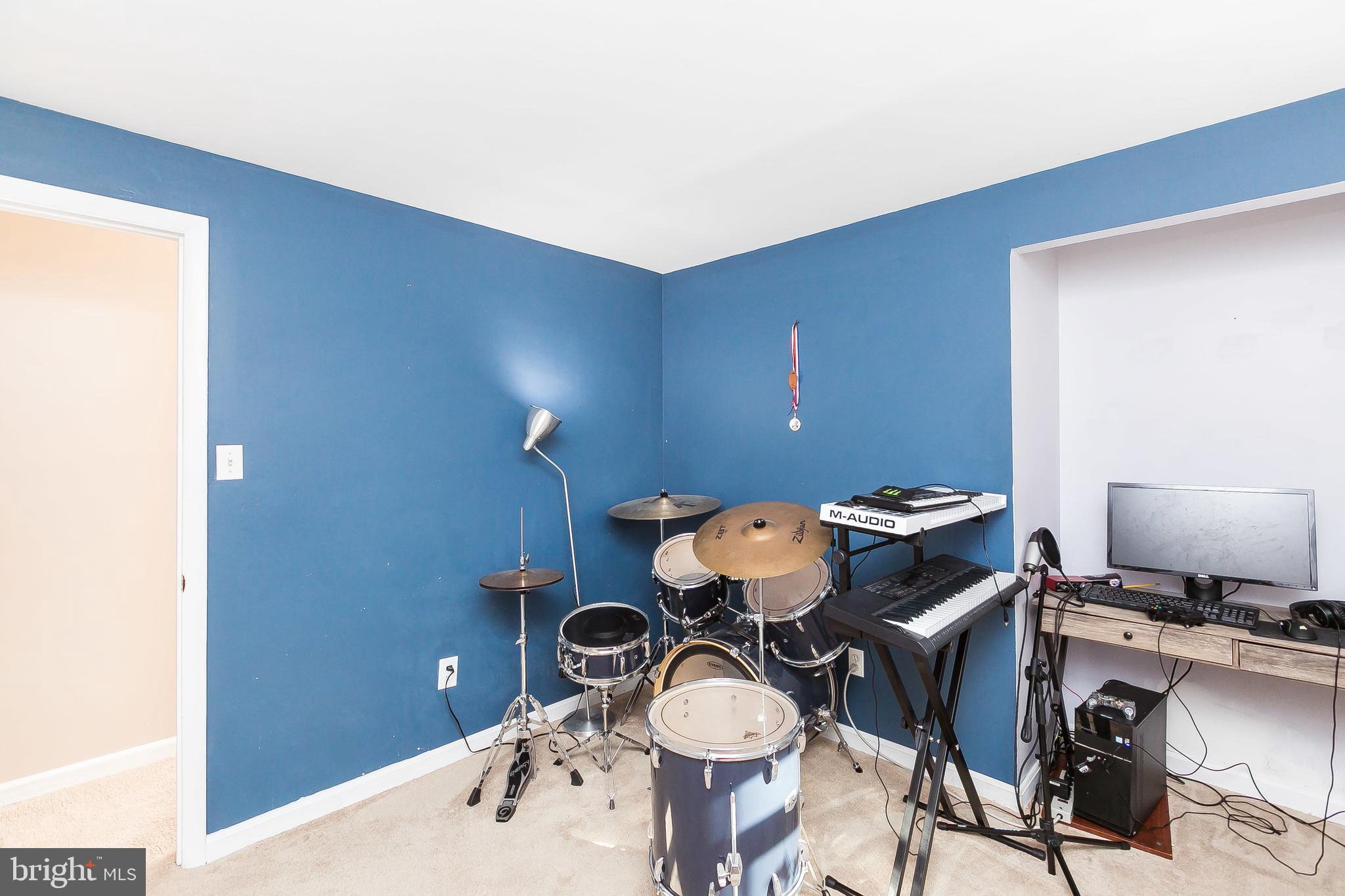 PERRY HALL - Residential