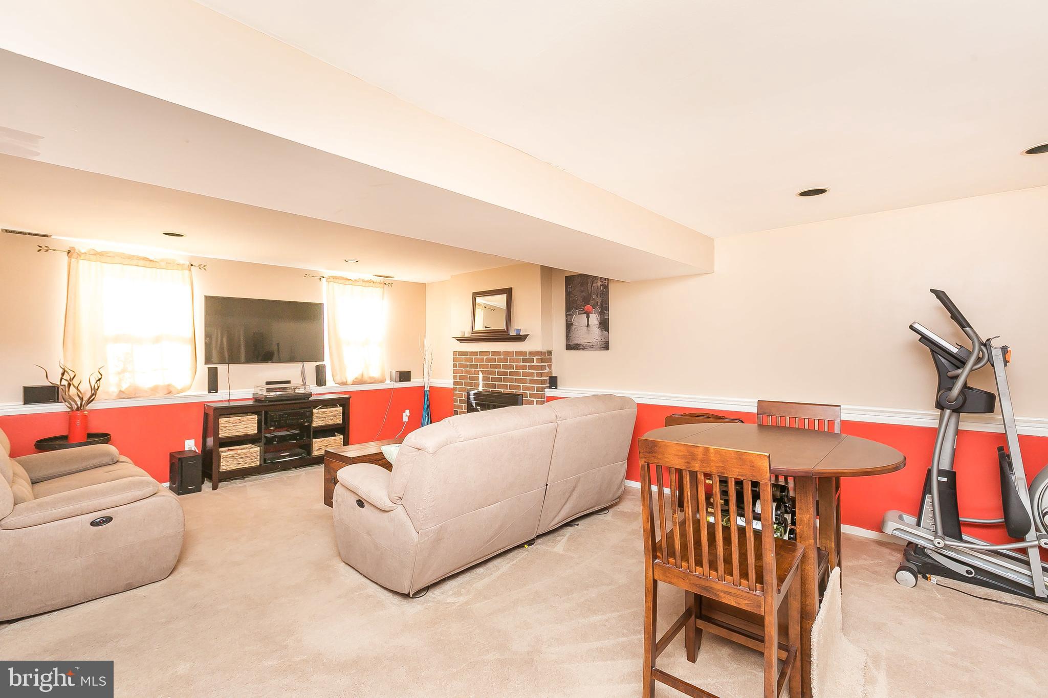 PERRY HALL - Residential