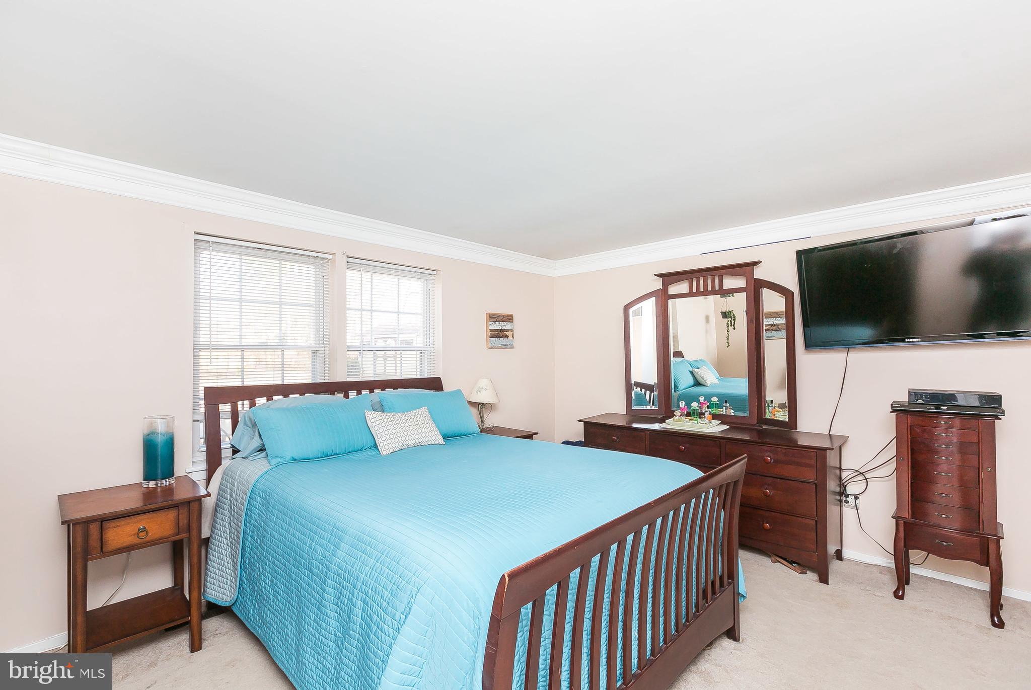 PERRY HALL - Residential