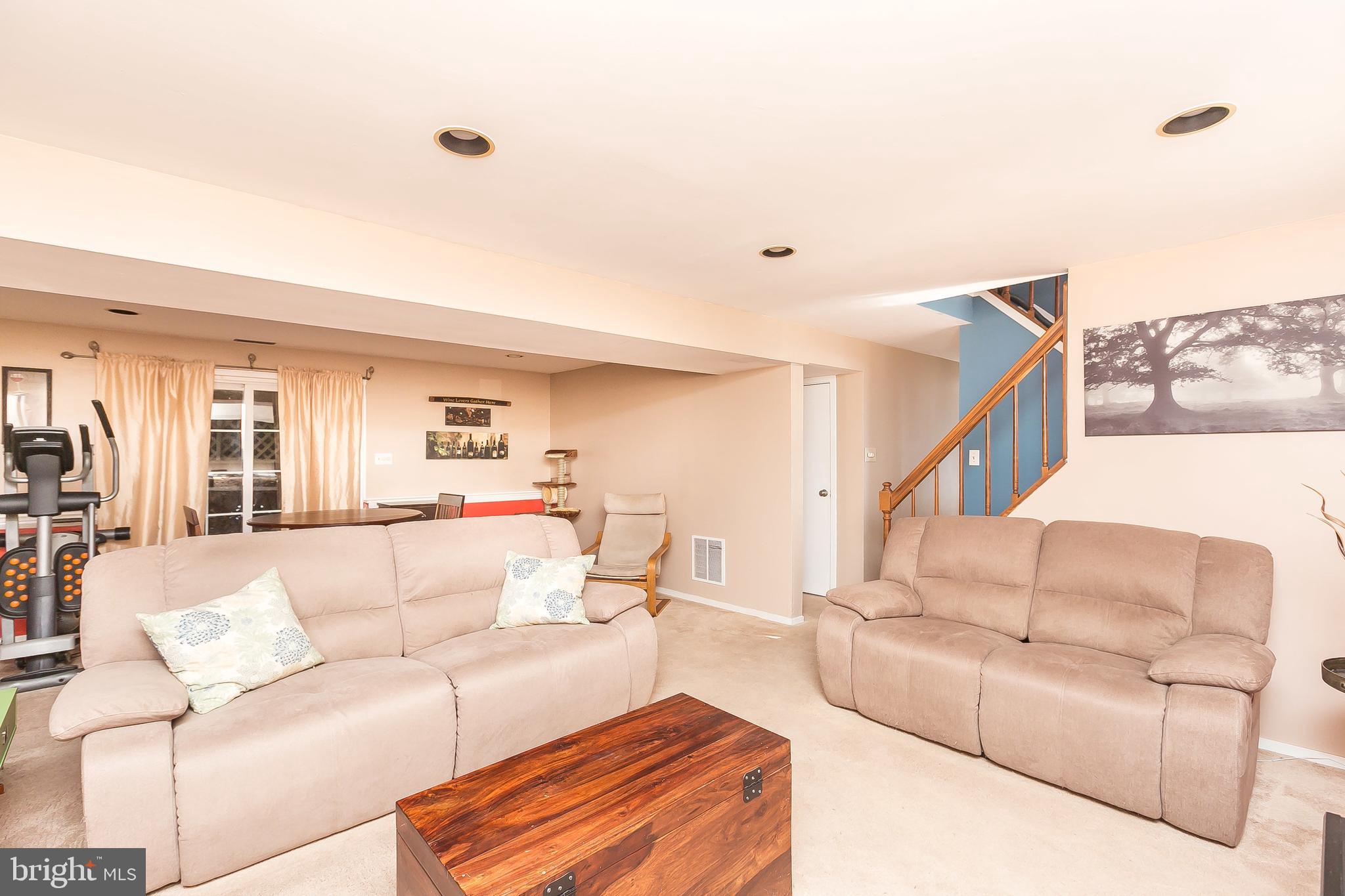 PERRY HALL - Residential