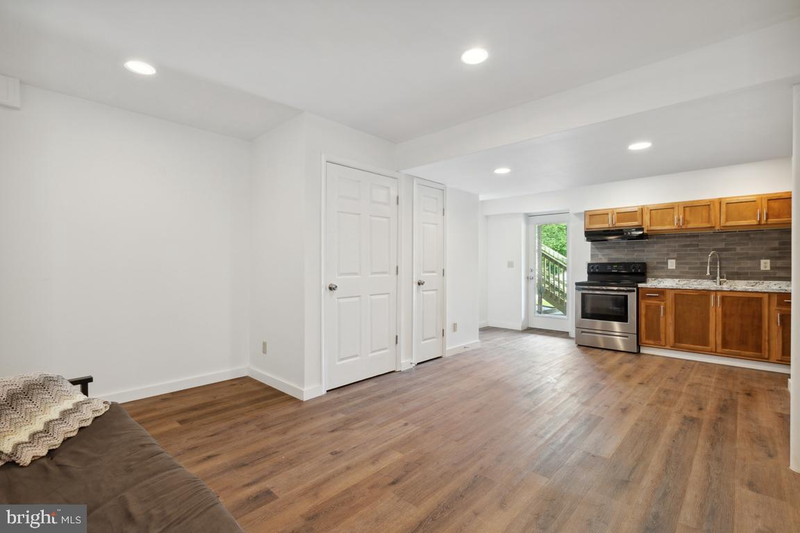 SPRING VALLEY FARMS - Residential