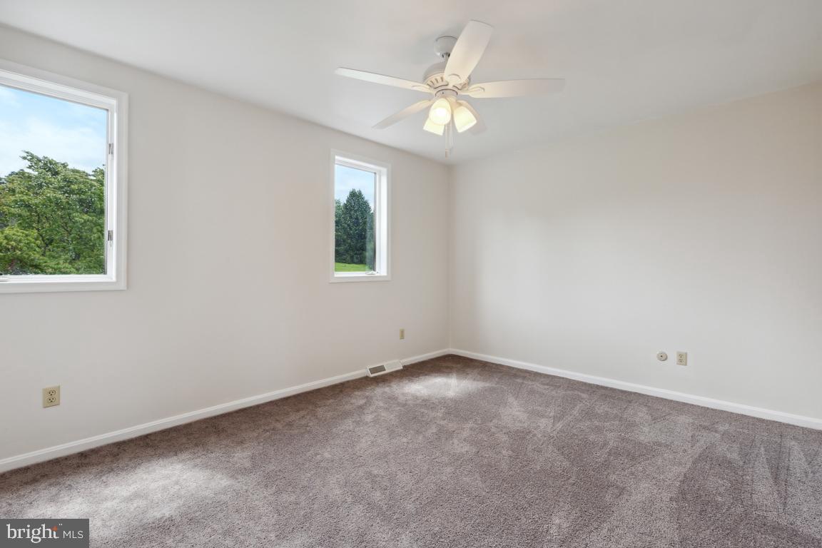 SPRING VALLEY FARMS - Residential