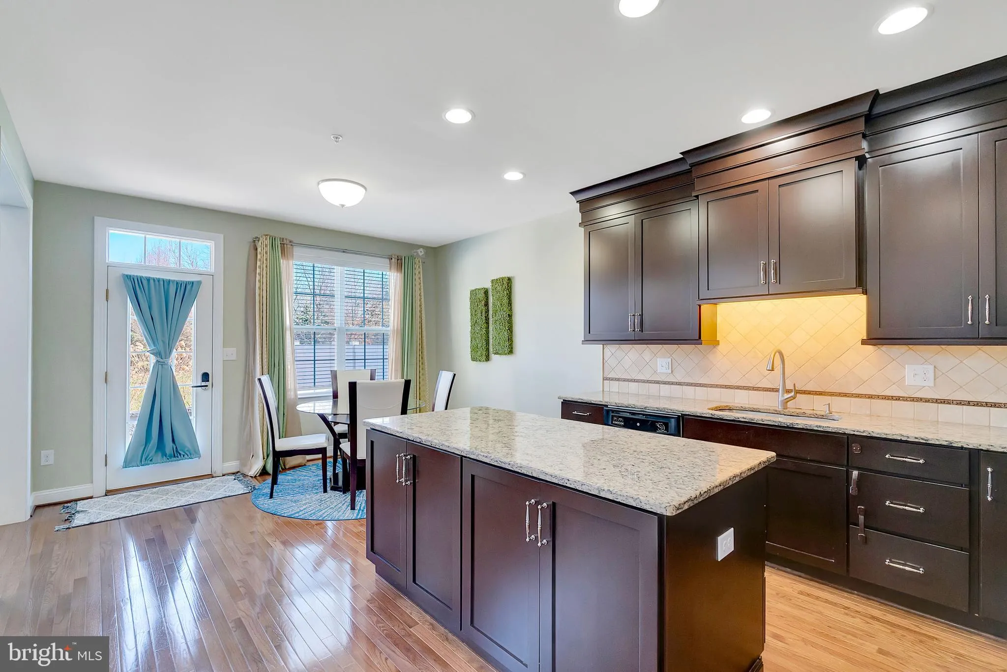 Lansdale, Pennsylvania 19446, United States, 3 Bedrooms Bedrooms, ,3 BathroomsBathrooms,Residential,Pending,119357