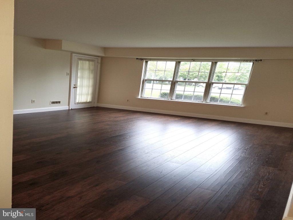 SOCIETY PL - Residential Lease