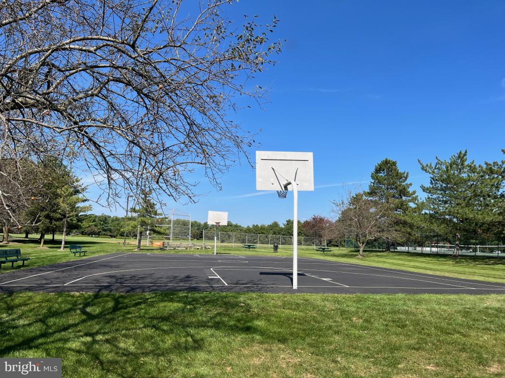 SOCIETY PL - Residential Lease