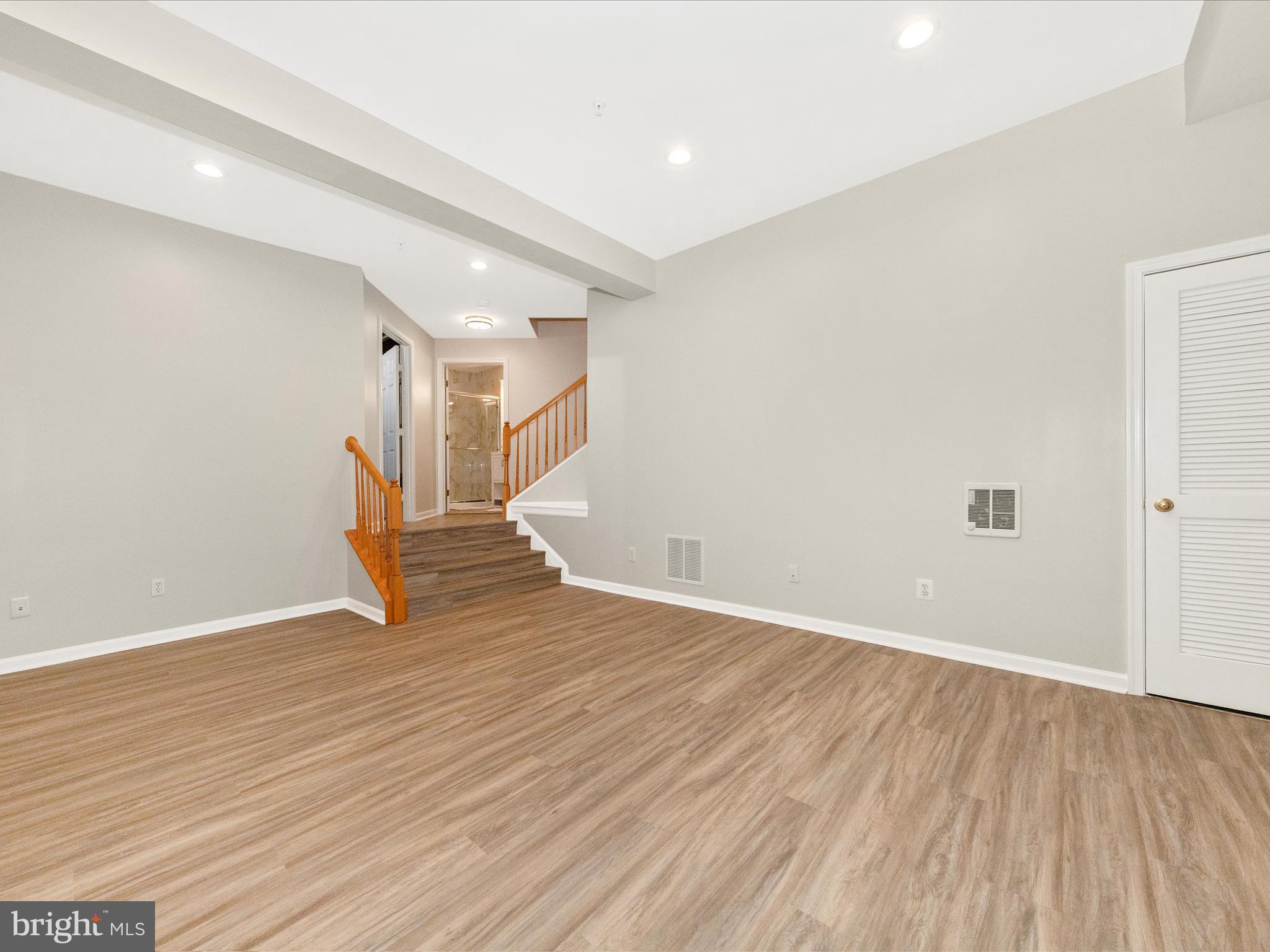 MAGRUDERS OVERLOOK - Residential