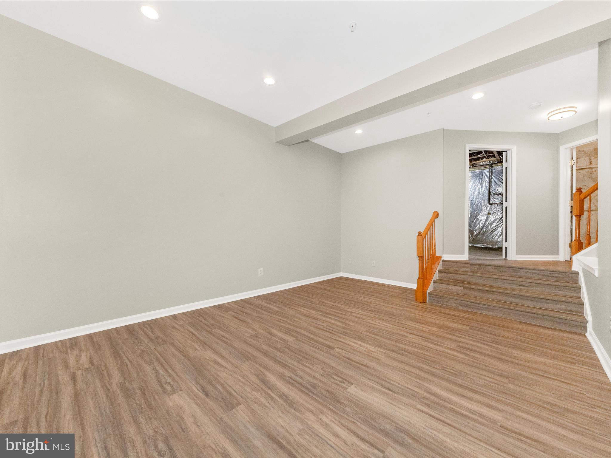 MAGRUDERS OVERLOOK - Residential