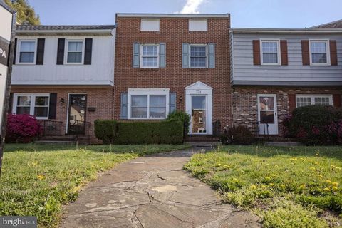 Photo of 731 Highland Ave, CHAMBERSBURG, PA 17202 (MLS # PAFL2034120)