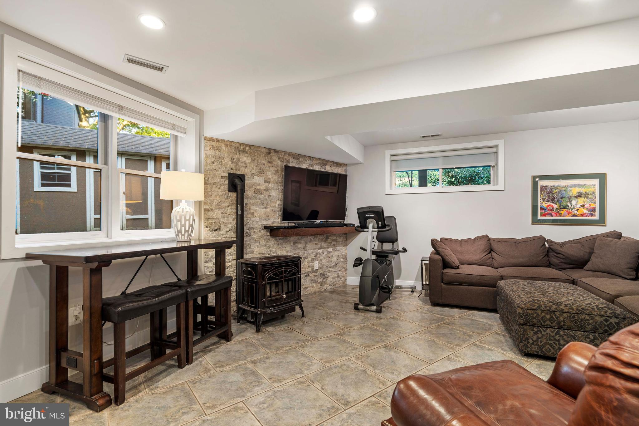 WAYCROFT WOODLAWN - Residential