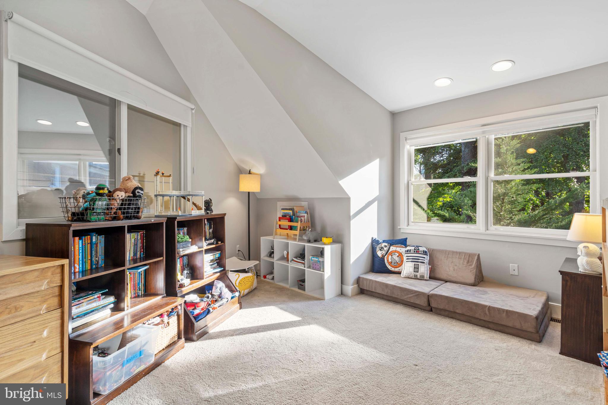 WAYCROFT WOODLAWN - Residential