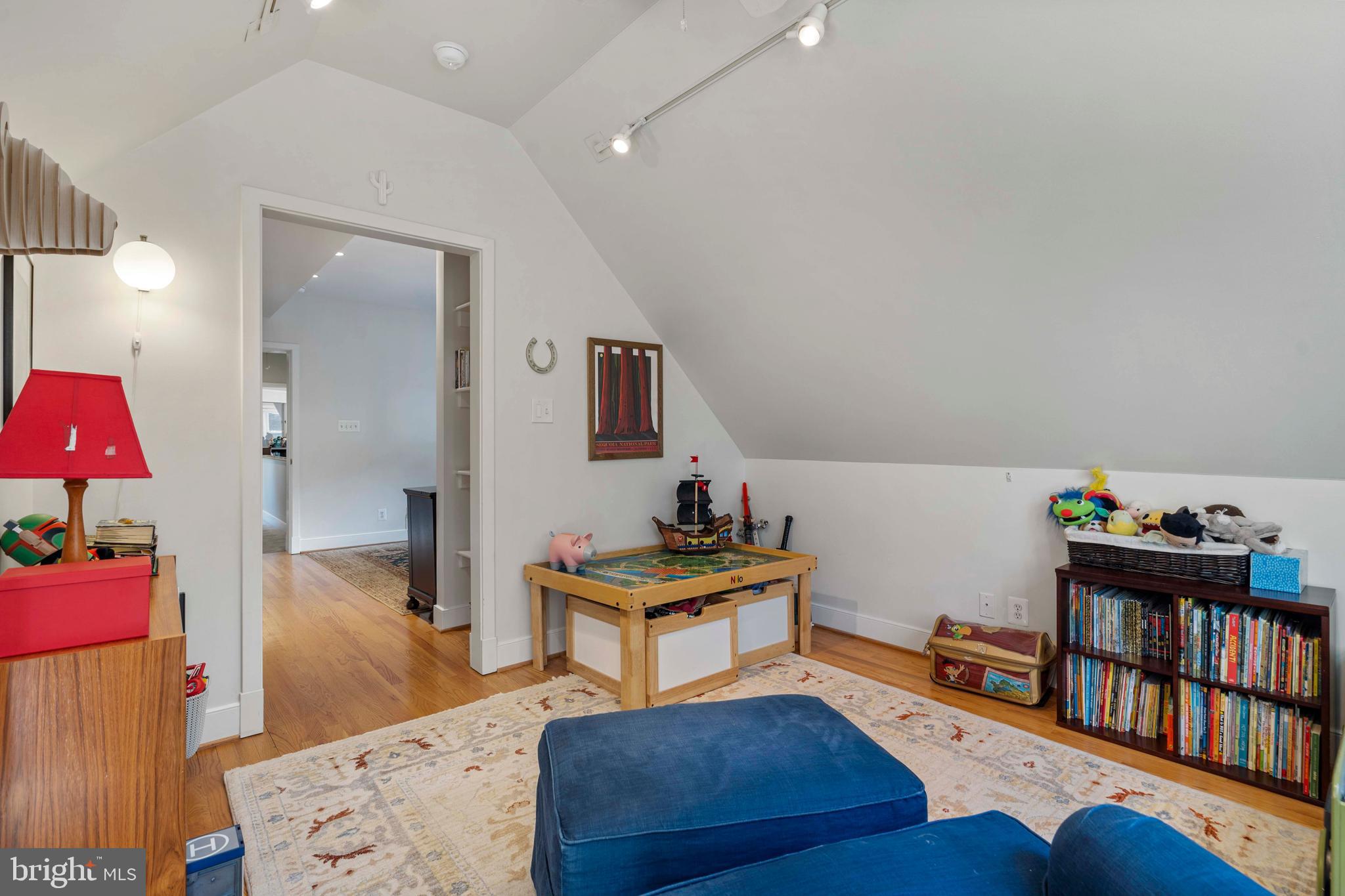 WAYCROFT WOODLAWN - Residential