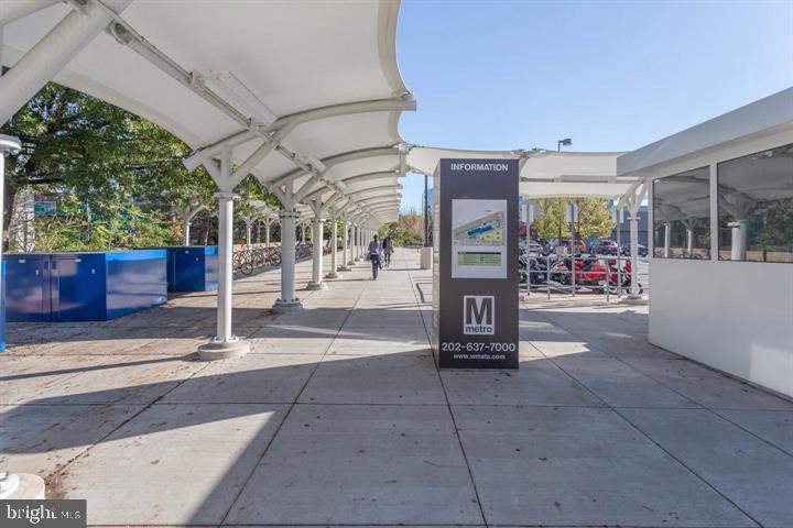 VIENNA MANOR - Residential