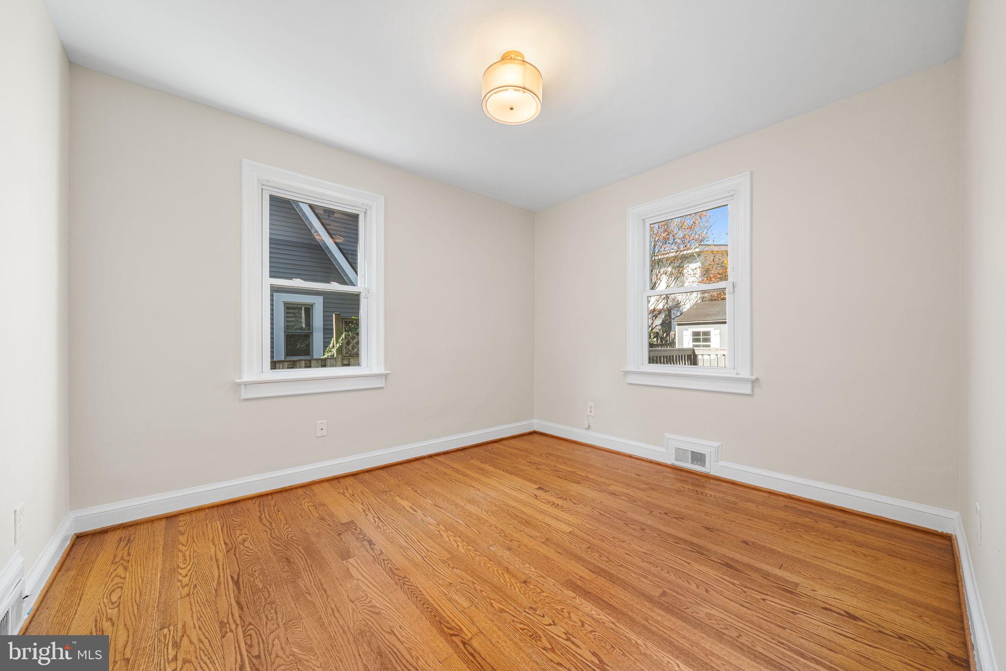 BARCROFT - Residential