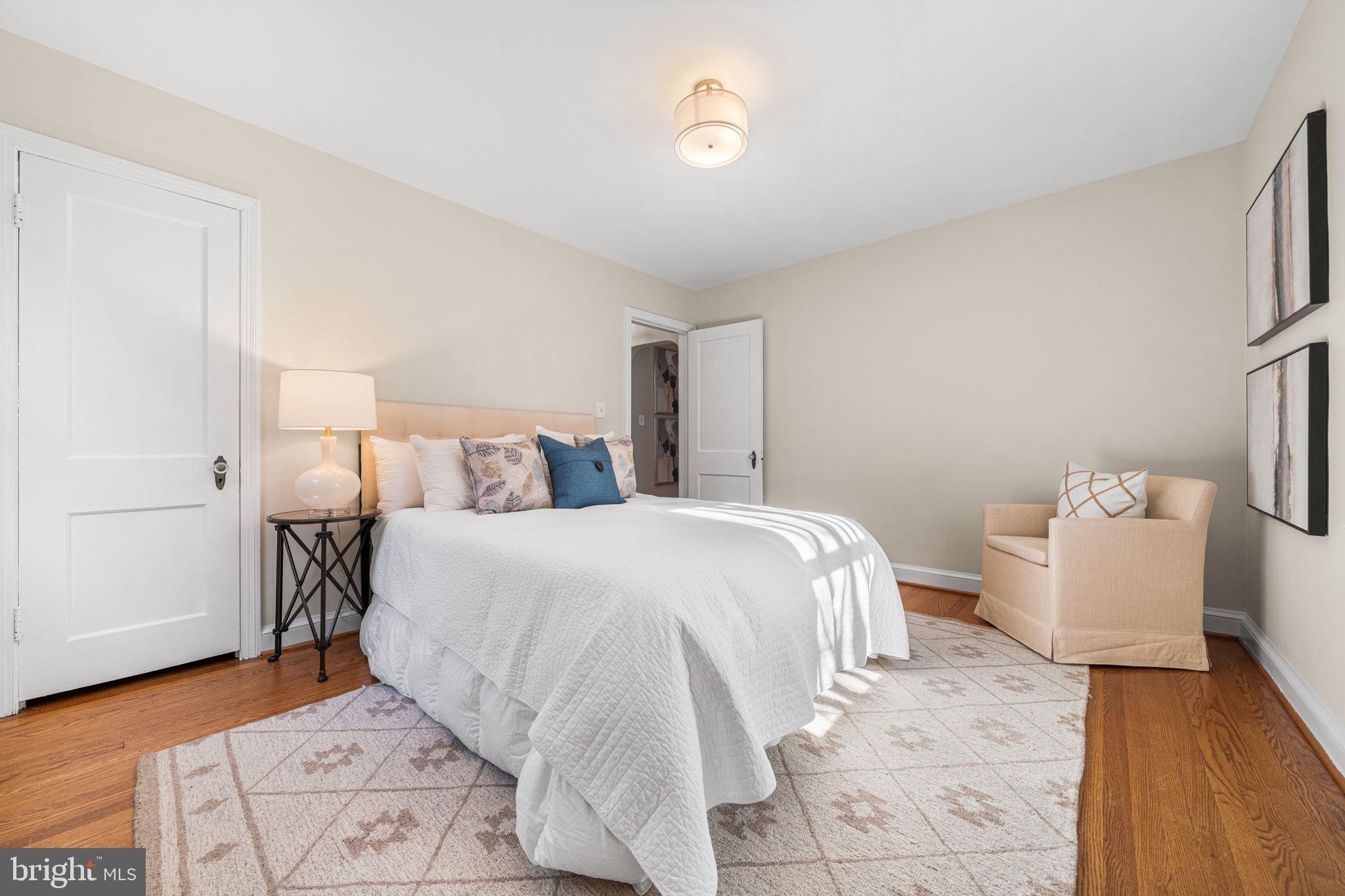 BARCROFT - Residential