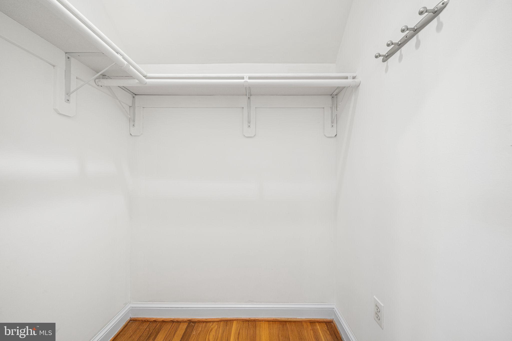 BARCROFT - Residential