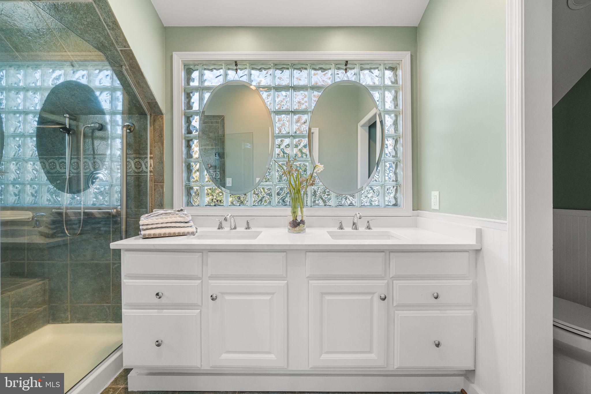 BARCROFT - Residential