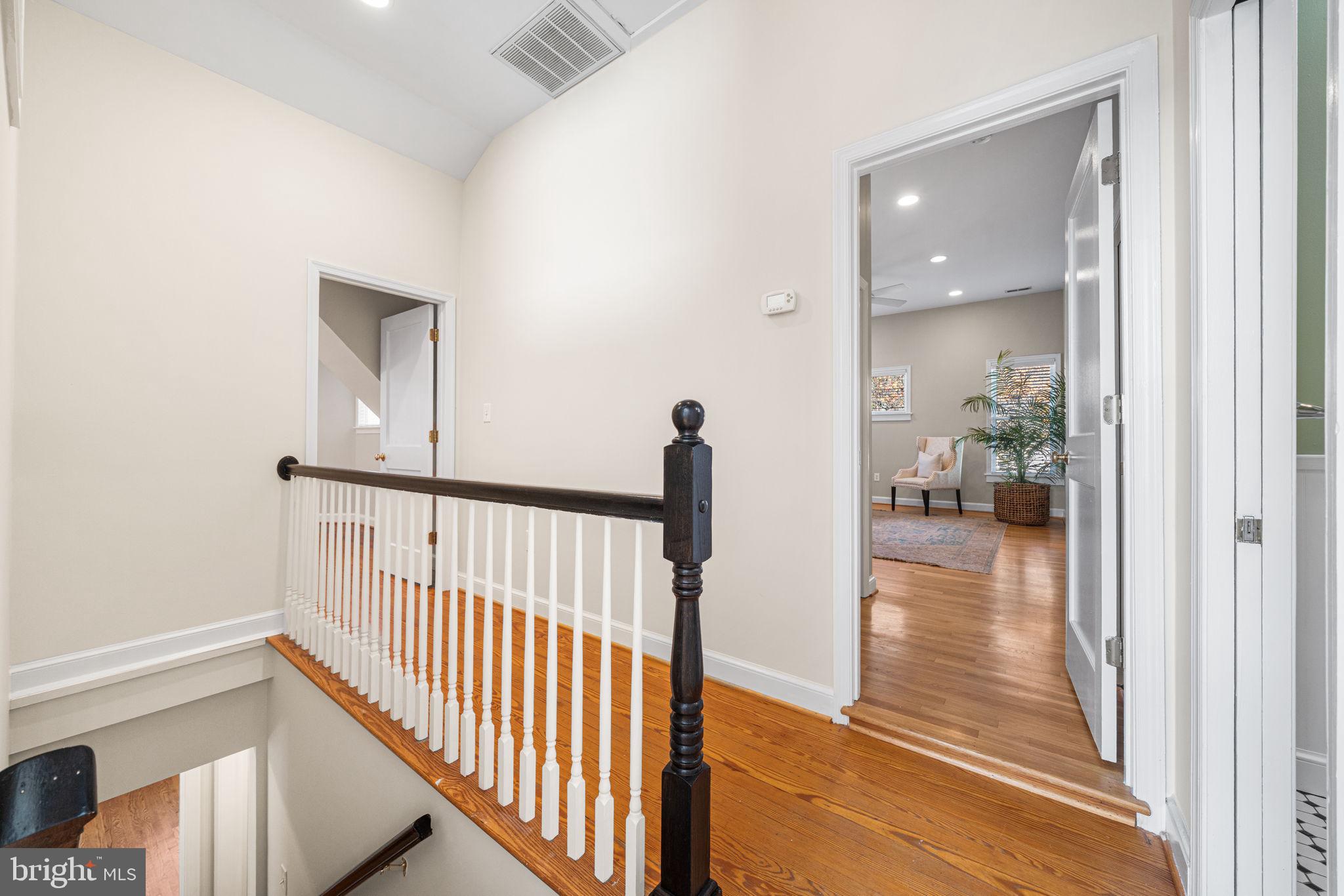 BARCROFT - Residential