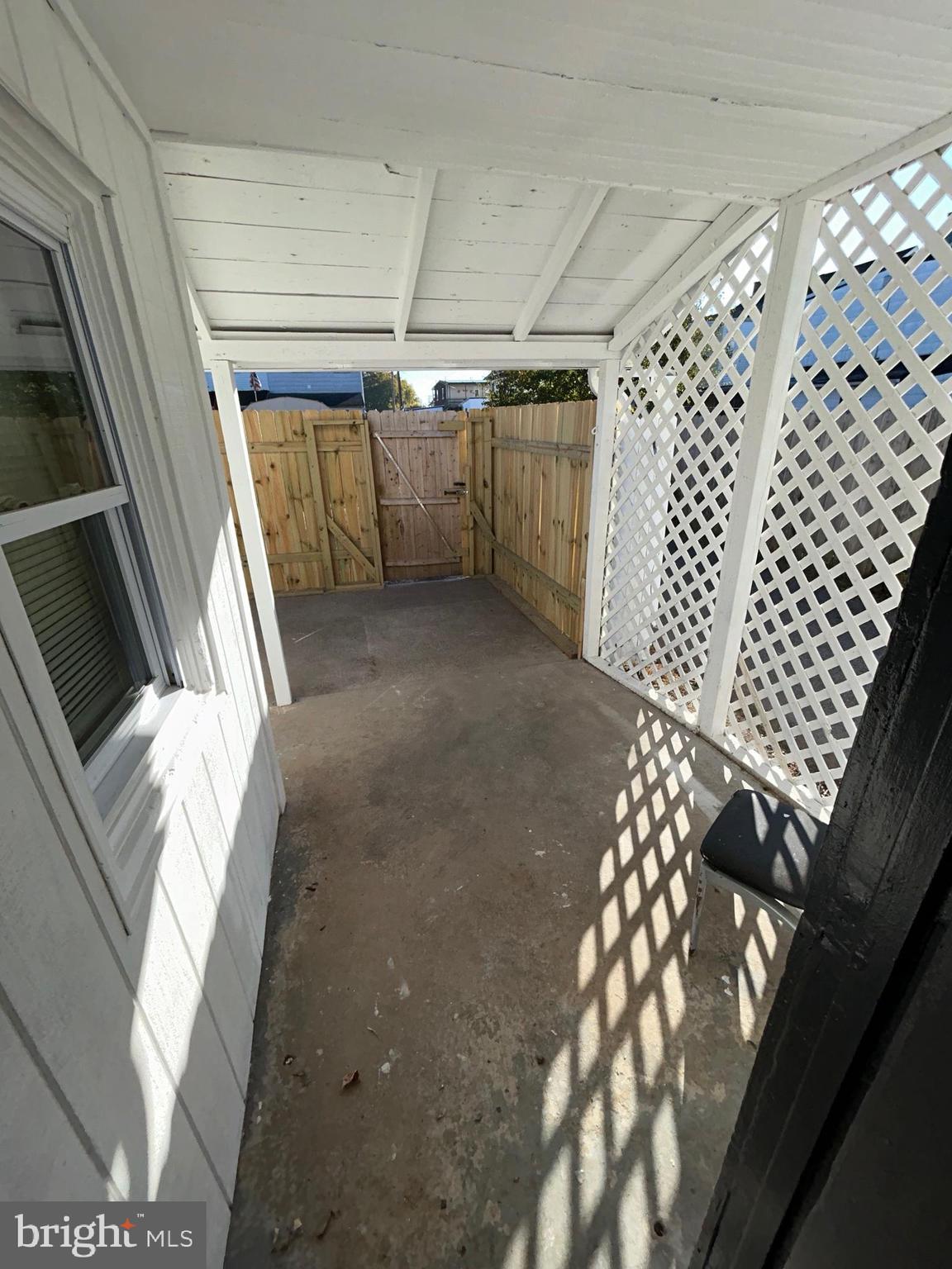 RESIDENTIAL - Residential Lease