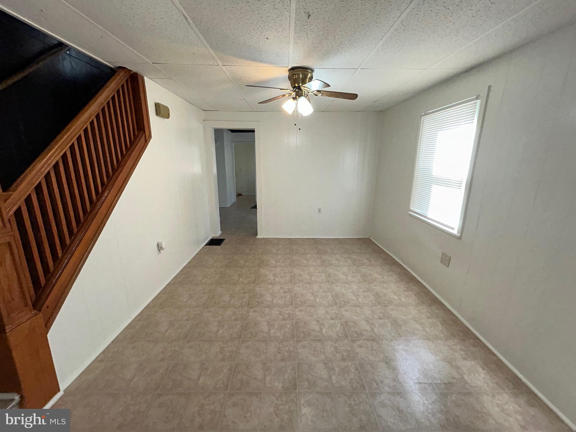 RESIDENTIAL - Residential Lease