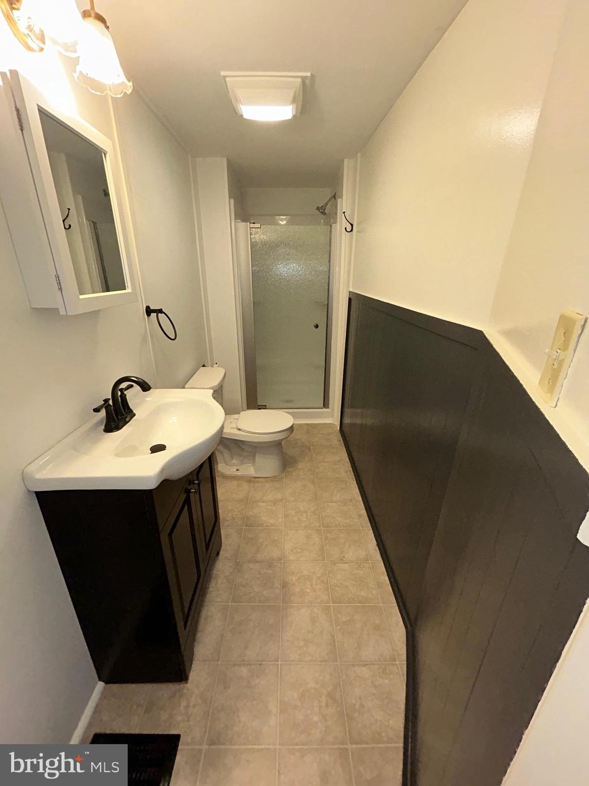 RESIDENTIAL - Residential Lease