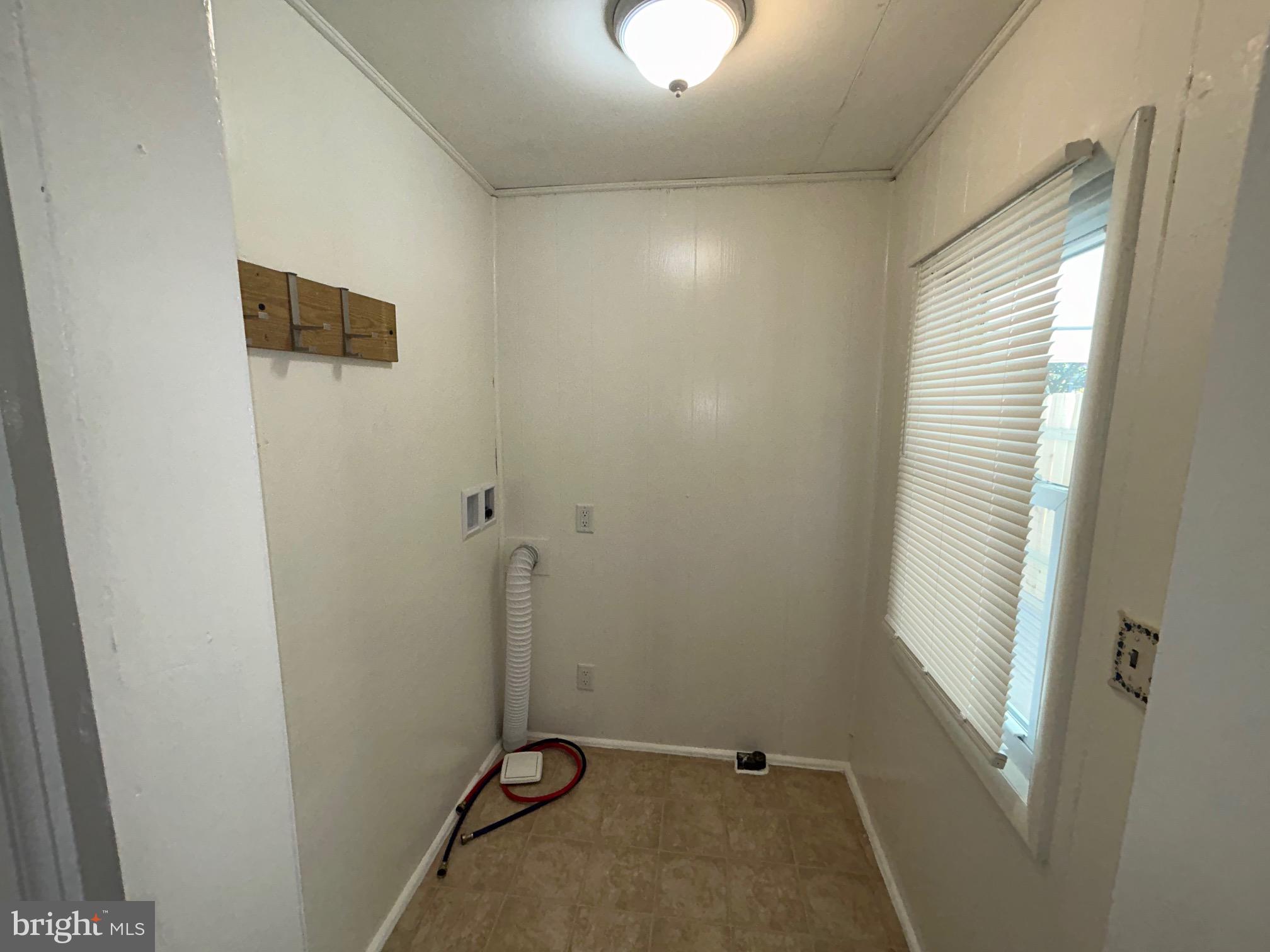 RESIDENTIAL - Residential Lease