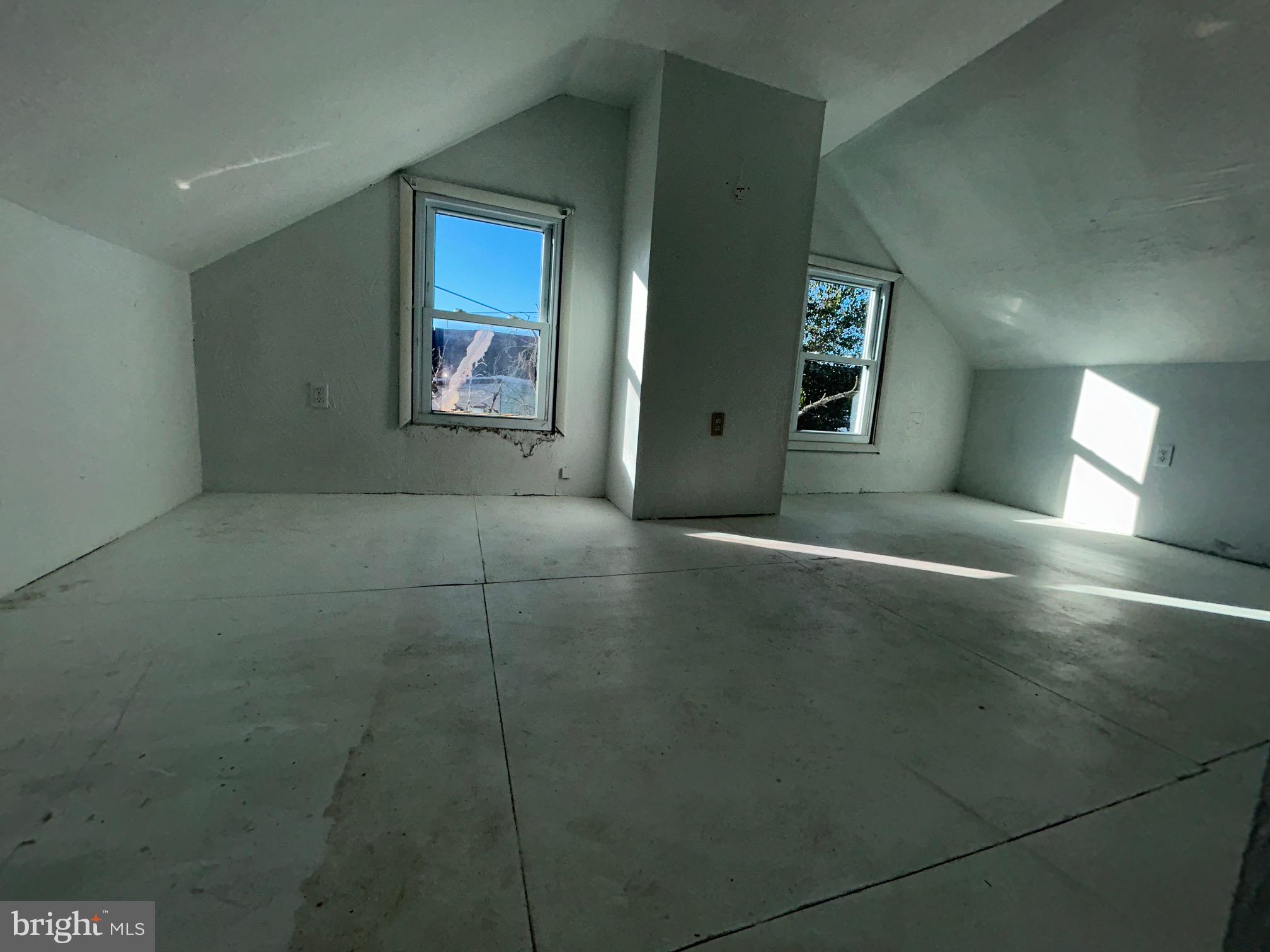 RESIDENTIAL - Residential Lease