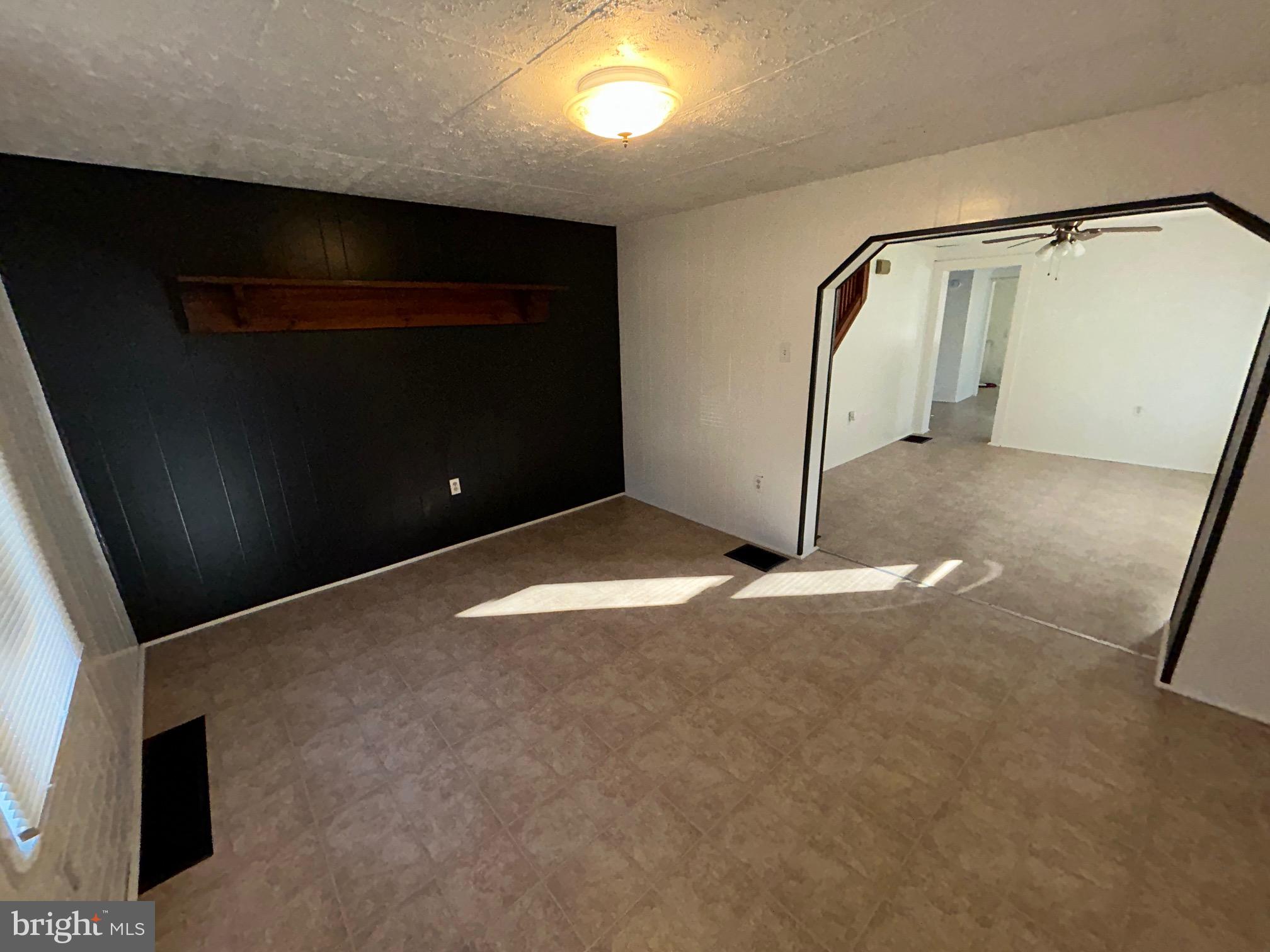 RESIDENTIAL - Residential Lease