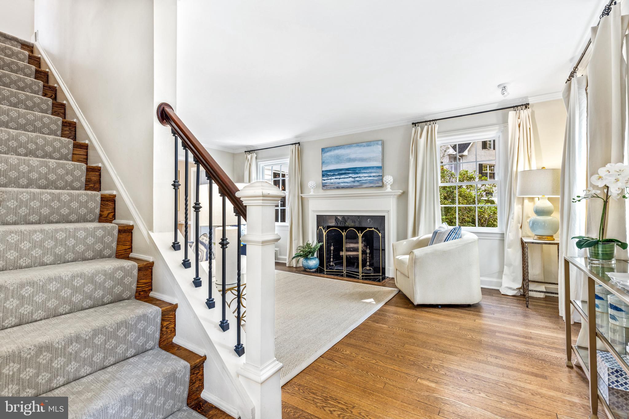 WOODACRES - Residential