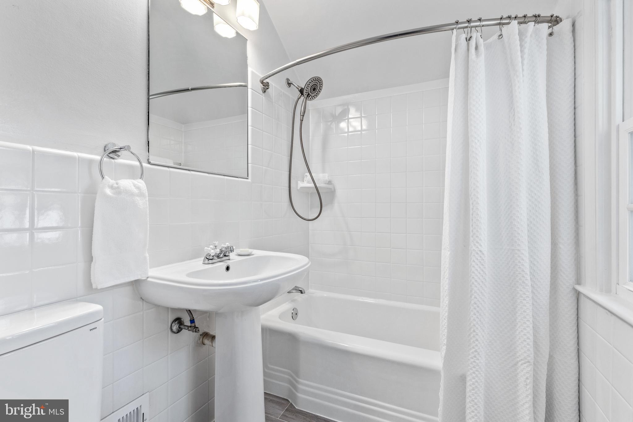 WOODACRES - Residential