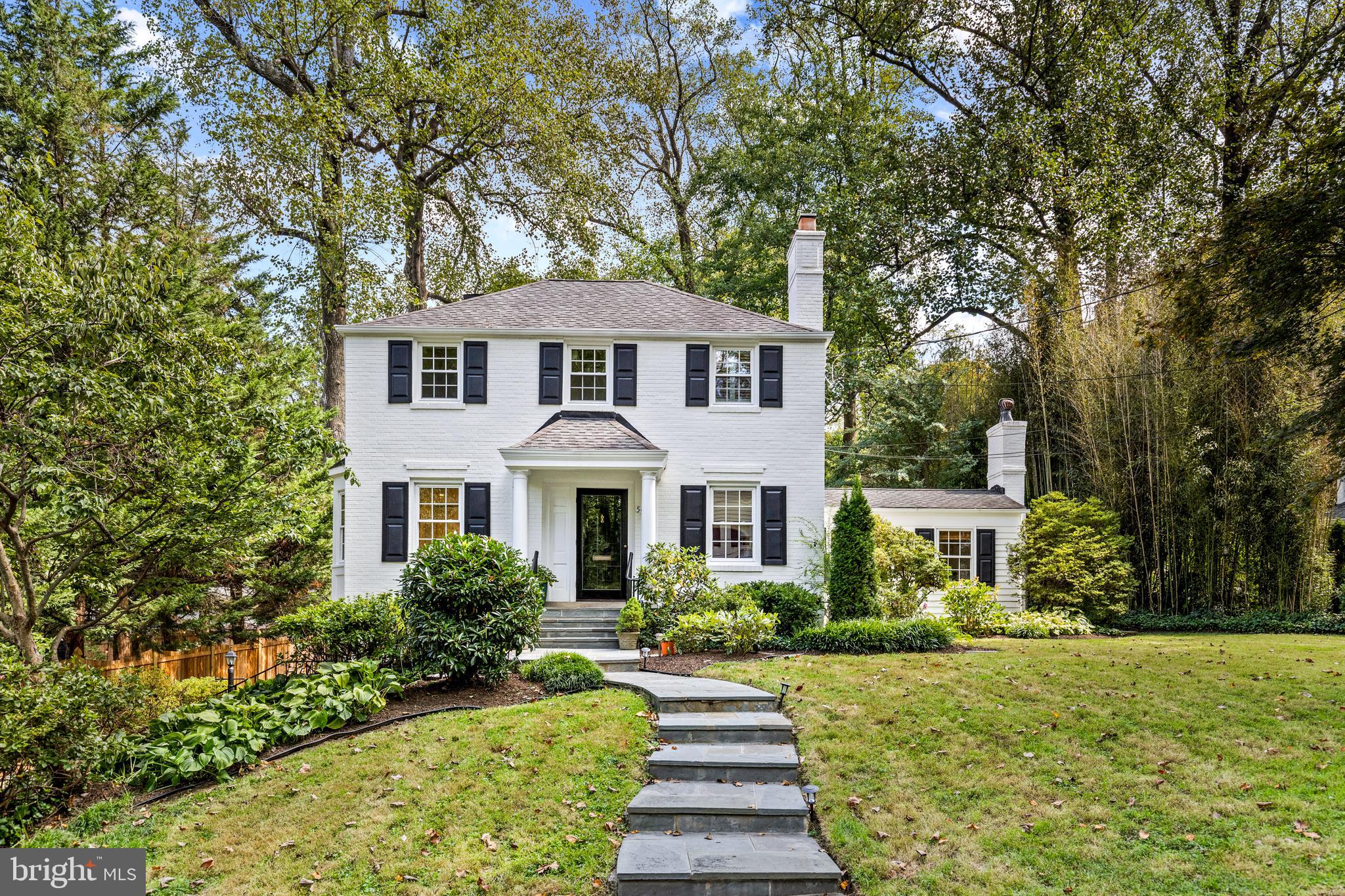 WOODACRES - Residential