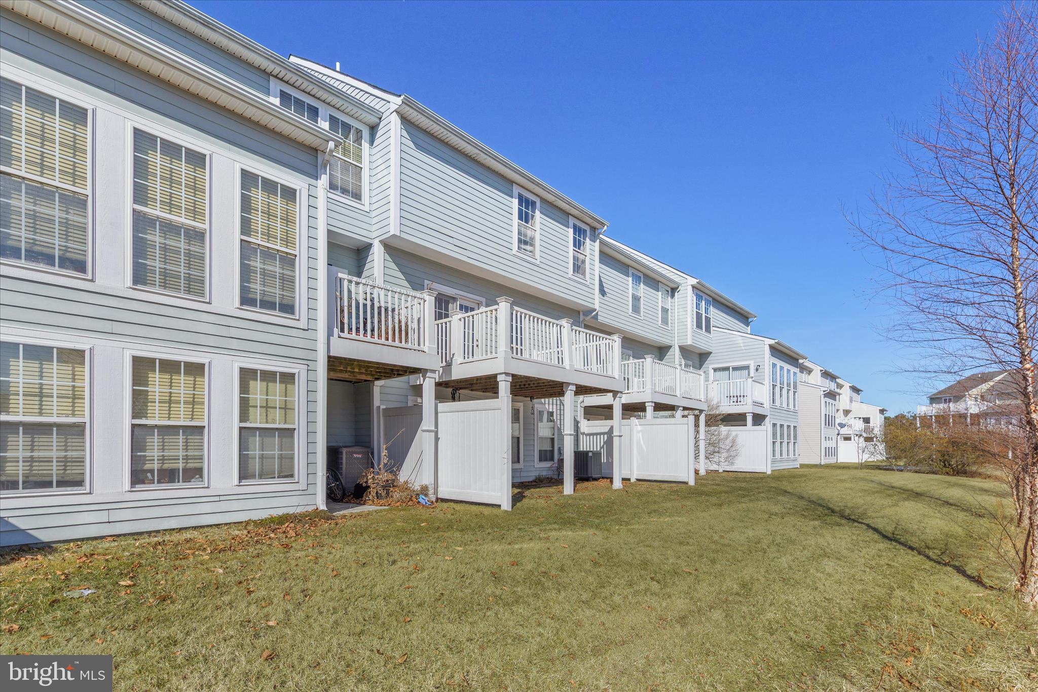 CREEKSIDE - Residential