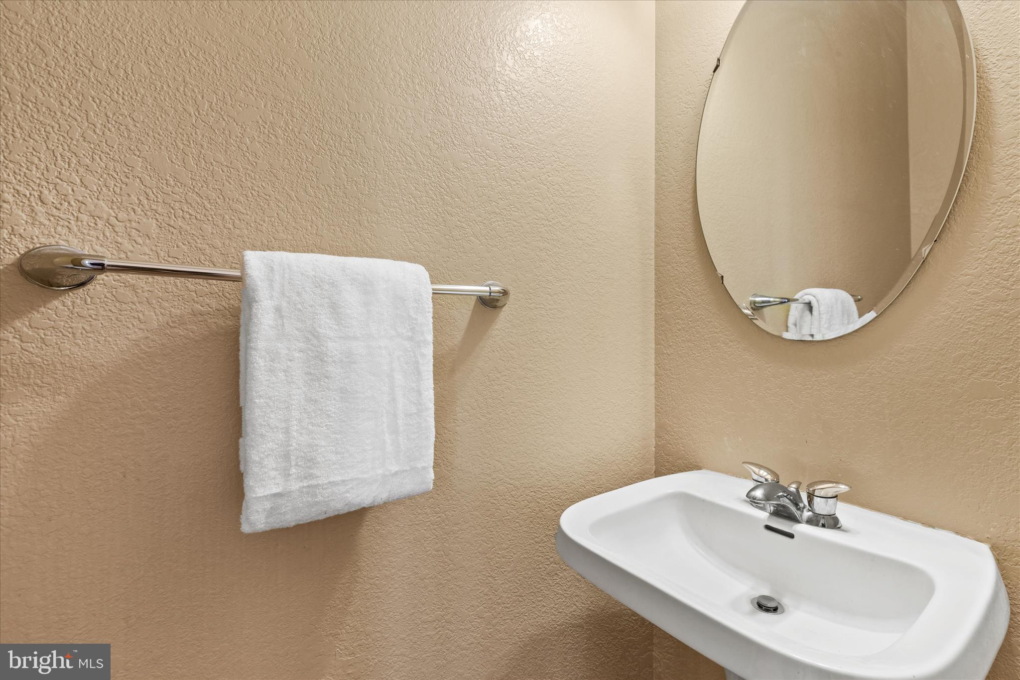 CREEKSIDE - Residential