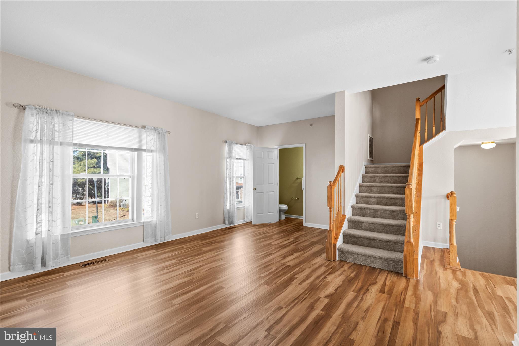 CREEKSIDE - Residential