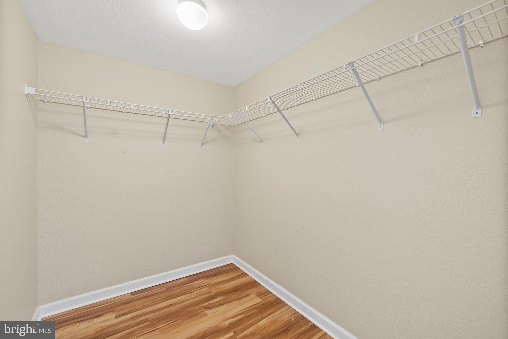 CREEKSIDE - Residential