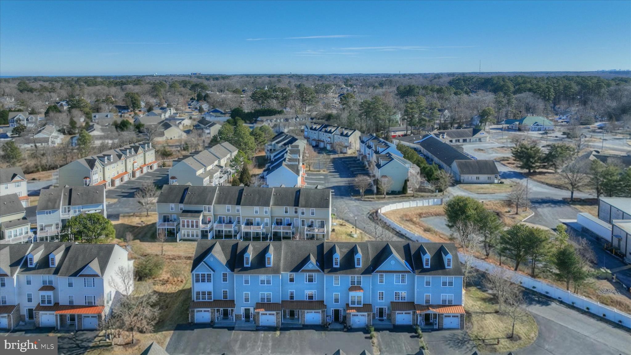 CREEKSIDE - Residential