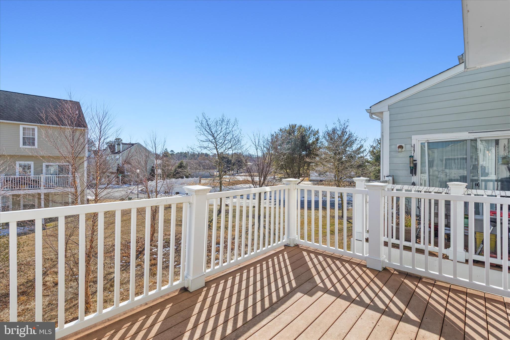 CREEKSIDE - Residential