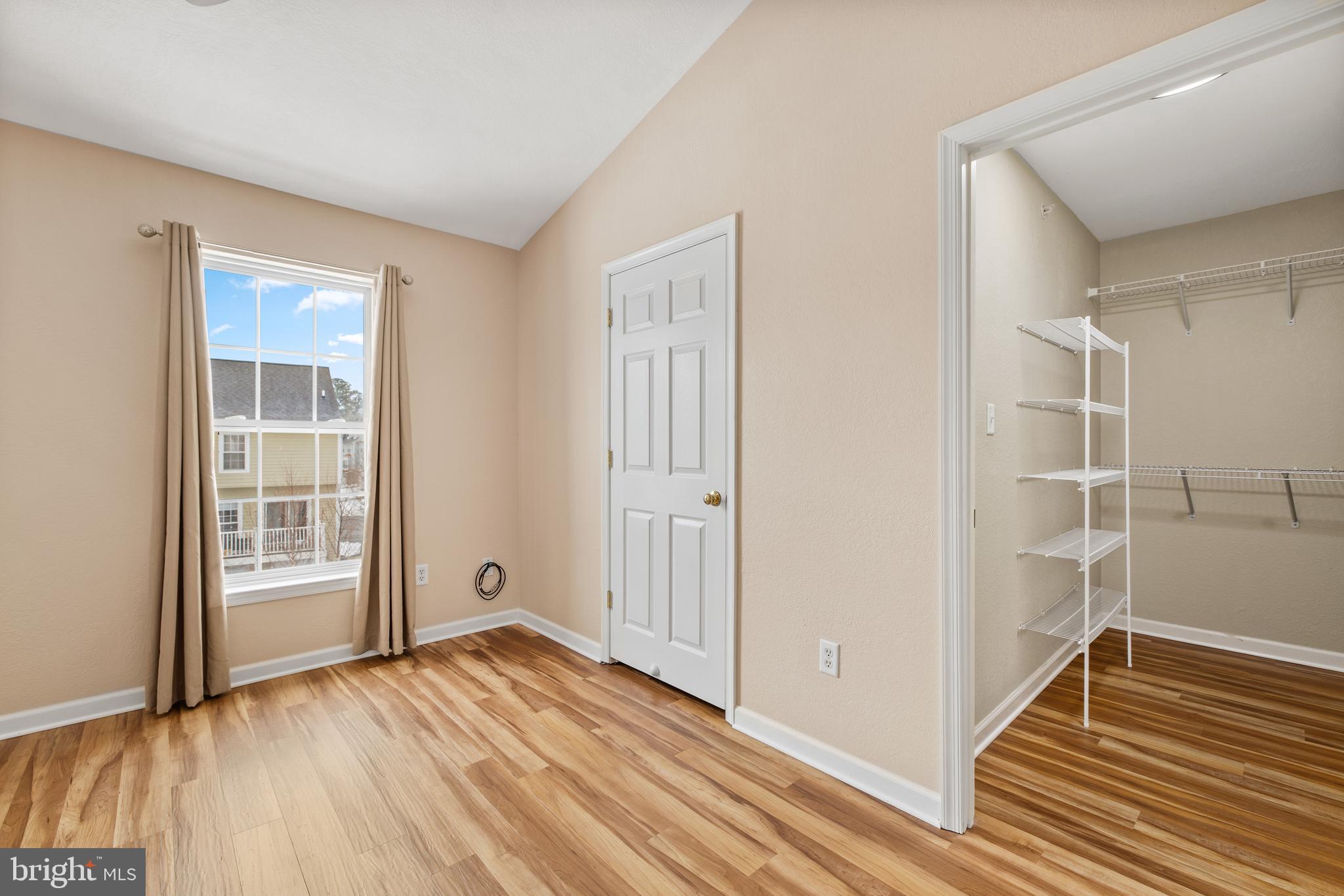 CREEKSIDE - Residential