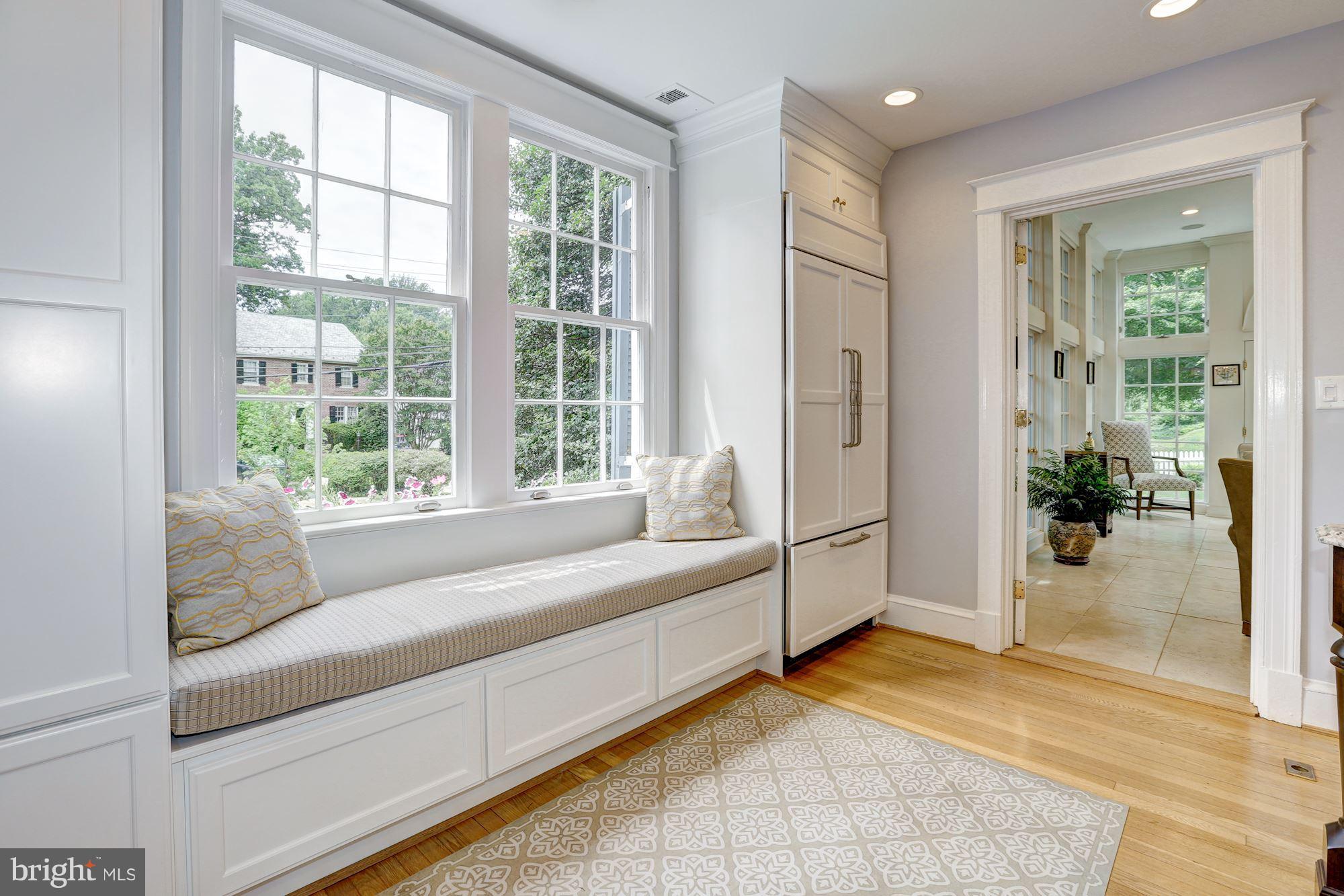 CHEVY CHASE - Residential