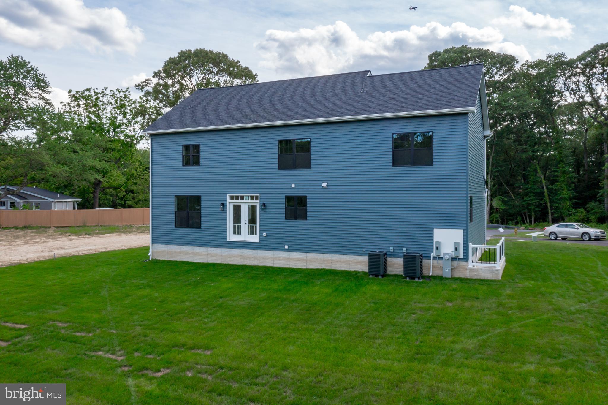 21 STRATFORD DRIVE